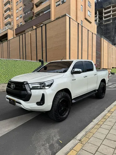 TOYOTA HILUX 2.4 DIESEL 2022 AUT 4X4 
