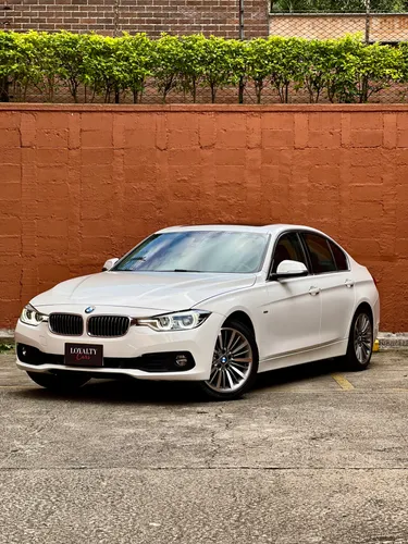 BMW 330i F30 Lci Luxury 2017