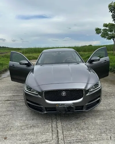 Jaguar XE 2.0L prestige 2018