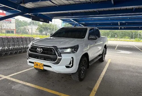 Toyota Hilux 2024 diesel 4x4 .2.4