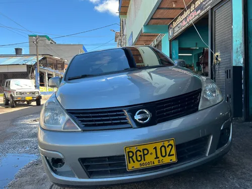 Nissan tiida 2011 1.8