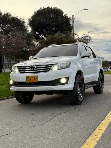 Toyota FORTUNER AUTOMATICA URBANA 