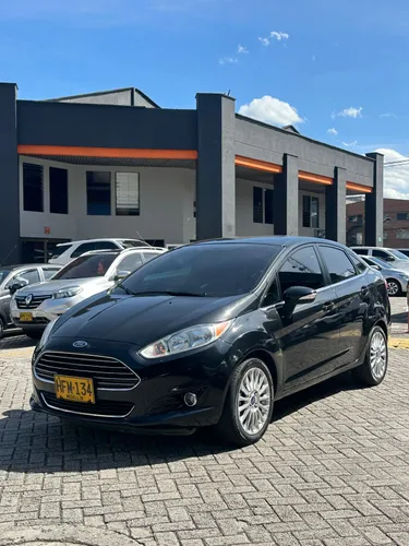 Ford Fiesta Titanium automatico 