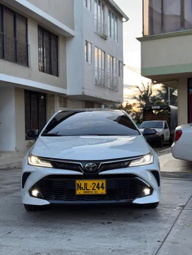 Toyota Corolla GR Sport modelo 2024