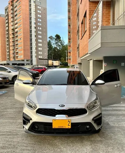 Kia cerato vibro vibrant 1.6at 2021