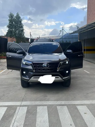 Toyota Fortuner SRV 2024
