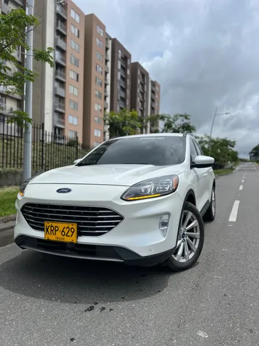 Ford escape Titanium hibrida 2022