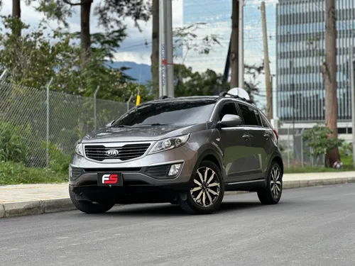 KIA NEW SPORTAGE REVOLUTION 2013