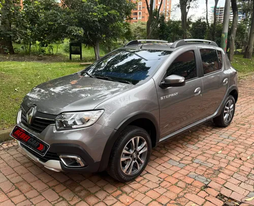 Renault Sandero Stepway Intens 1.6L AT