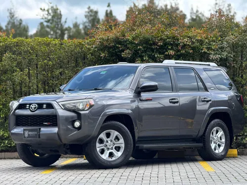 TOYOTA 4RUNNER 2017