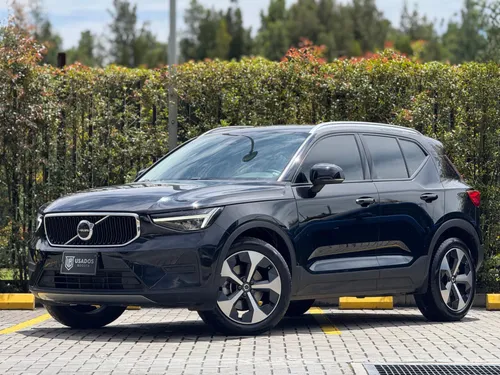 VOLVO XC40  2023 -HIBRIDO- 