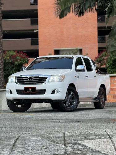 Toyota Hilux 2013 2.7 4x2 Gasolina