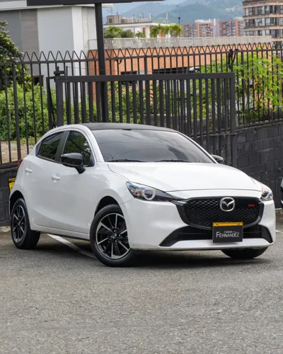 Mazda 2 Grand Touring Carbon Edition 2025 