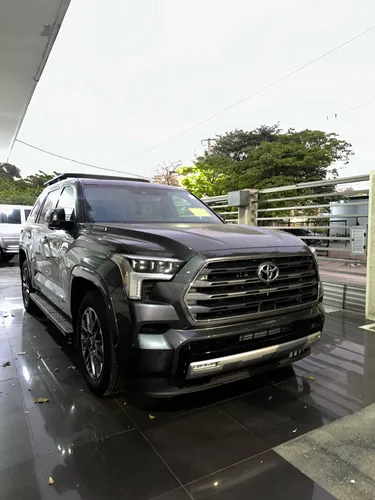Toyota Sequoia Limited 