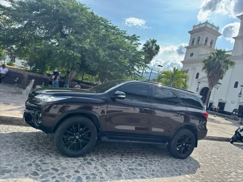 Toyota fortuner 2.7 