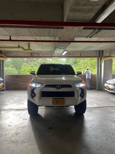 Toyota 4Runner blindada 2023