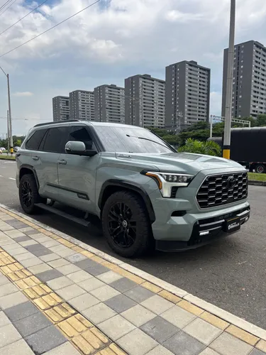 Toyota Sequoia Platinum 2024