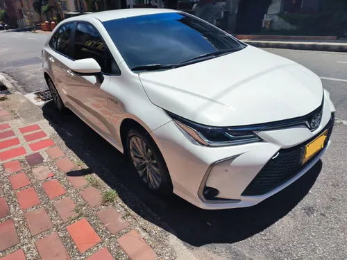 Toyota Corolla XEI hbrido 2024