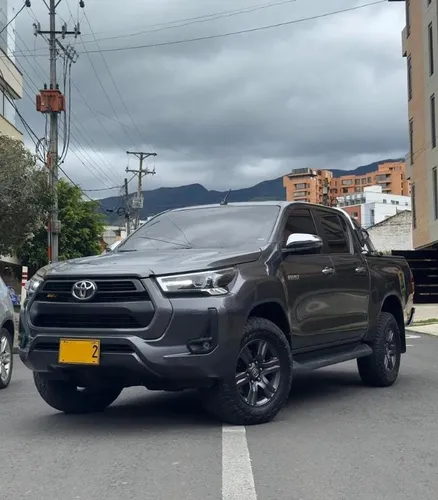 Toyota Hilux 2.4 diesel 2022 4x4 At 