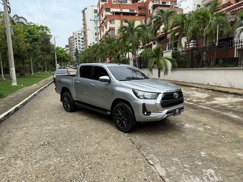Toyota Hilux 2.4 automtica - modelo 2021 