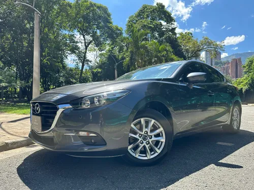 Mazda 3 Sport Touring 2018