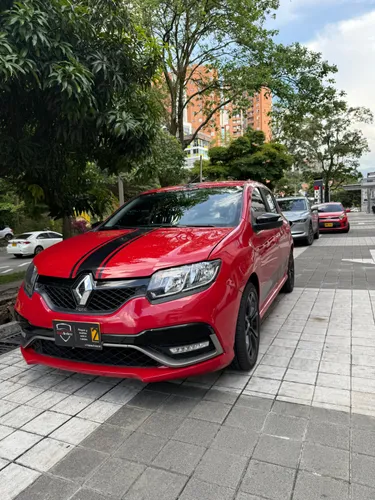 RENAULT SANDERO RS
