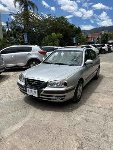 HYUNDAI ELANTRA GLS
