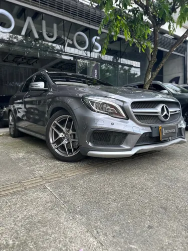 Mercedes Benz GLA 45amg 4MATIC 2015