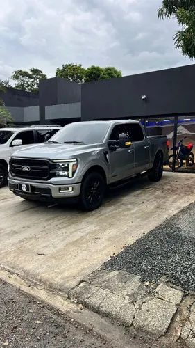 Ford F-150 Lariat Hibrida