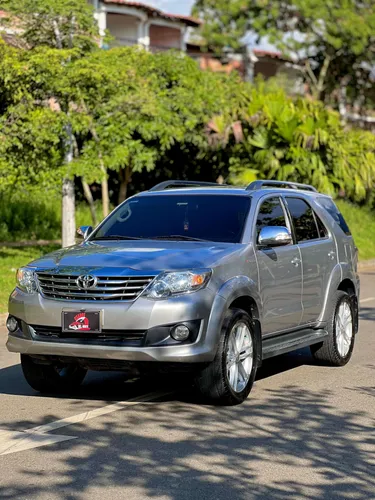 Toyota Fortuner 2015