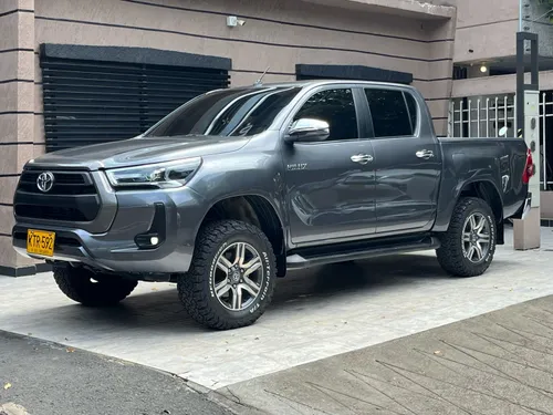 TOYOTA HILUX SRV 2.4 DIESEL AUTOMATICA 2022