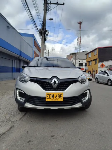 Renault Captur Gris Estrellar 2020