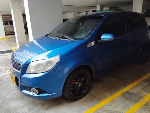 Chevrolet aveo emotion 1.6 hatchback