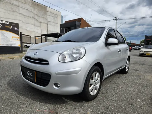 NISSAN MARCH ADVANCE AUTOMATICO 