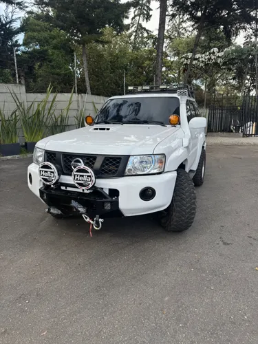 Nissan Patrol Y61
