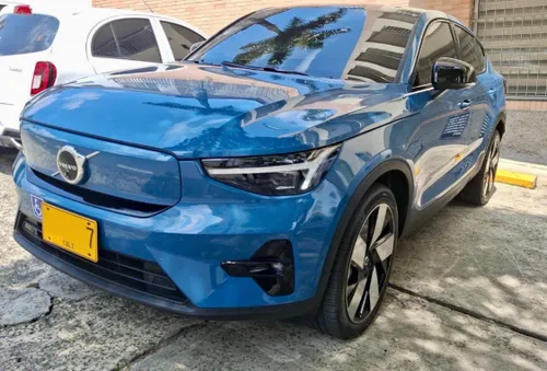 Volvo C40 modelo 2024