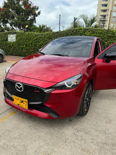 Mazda 2 grand touring LX carbon Edition