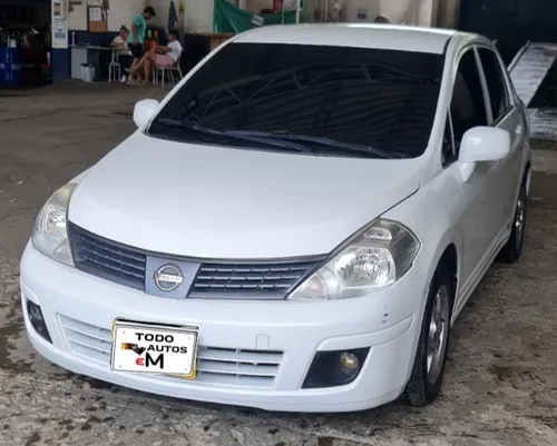 Nissan Tiida Miio 1.8 2012