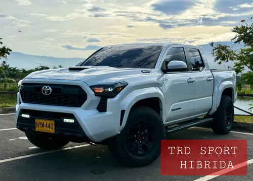 Toyota Tacoma TRD sport hbrida 2024 nueva