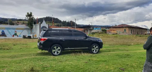Se vende espectacular toyota highlander 2011 3.5 gasolina