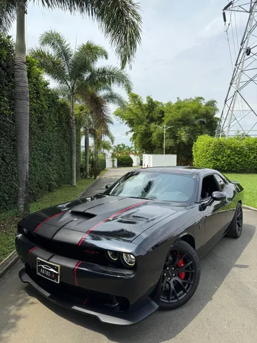 Dodge Challenger SRT Hellcat 6.2 Supercargado 