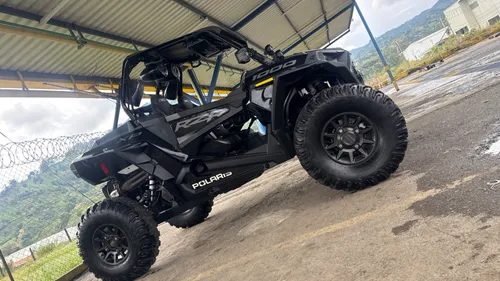 Polaris rzr xp 1000