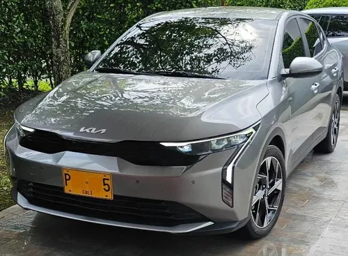 Kia K3 1.6 zenith At 2025
