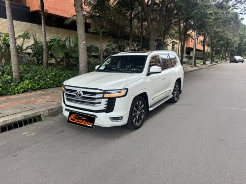 Toyota sahara lc200 elite FI 4.5 diesel blindaje 2 plus
