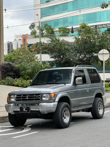Mitsubishi Montero GLX V6 3.0cc 