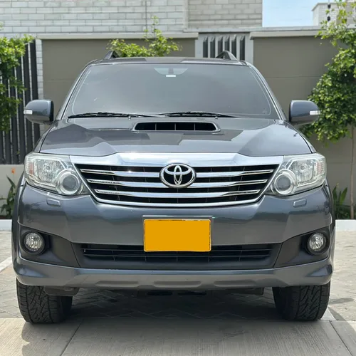 Toyota Fortuner 3.0 Vigo 