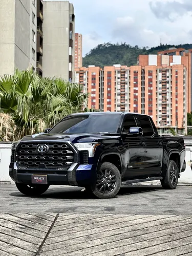 TOYOTA TUNDRA CREWMAX PLATINUM HYBRID 2022