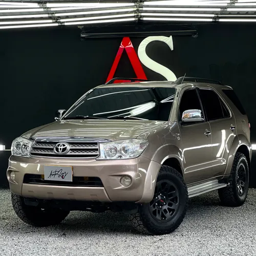 Toyota Fortuner 2.7 2011 2.7