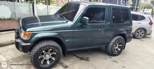 Mitsubishi Montero 1996