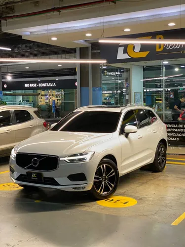 VOLVO XC60 T5 2.0 4X4 MOMENTUM AT 2021